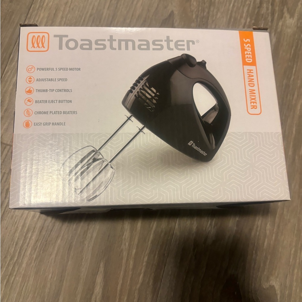 NIB Unopened Toastmaster 5 speed hand mixer
